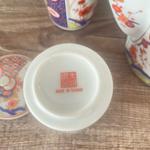 Full Set of Japanese Imari Porcelain Tea Service Teapot & 6 Cups with Lids EUC - Picture 4 of 5